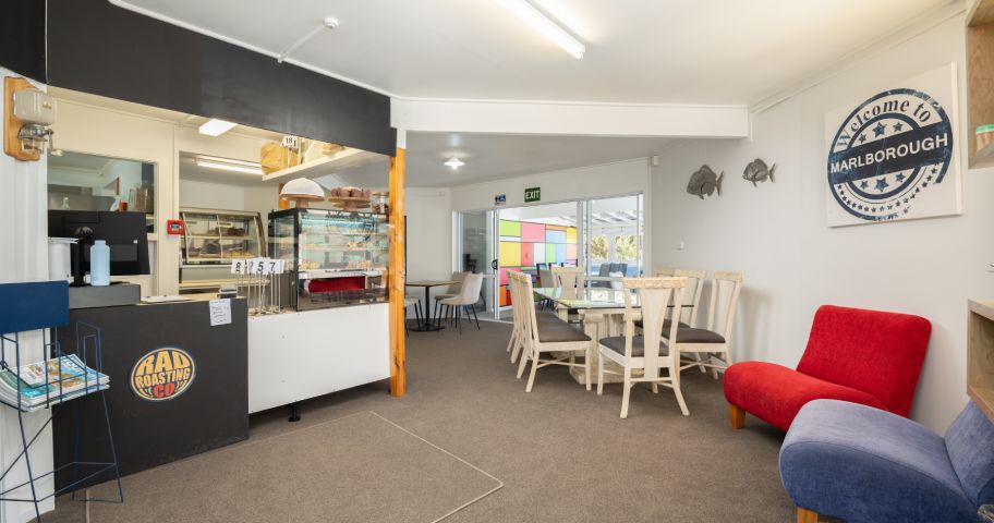 Portage Bay Hub Café